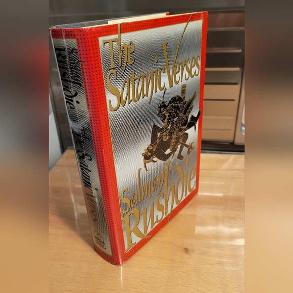 VTG 1989 The Satanic Verses by Salman Rushdie HC w/DJ Good Condition Viking - Picture 2 of 16